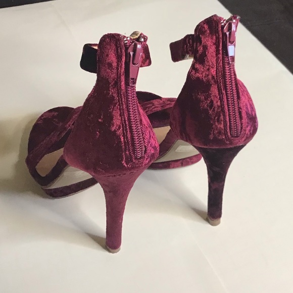 Merlot Velvet platform stiletto Heels size 6 - Picture 3 of 6